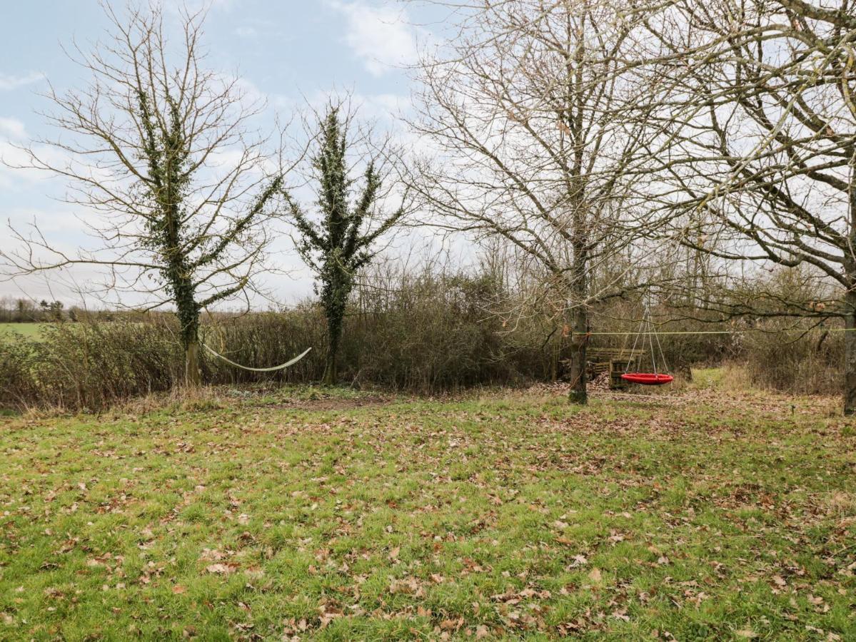 High Cogges Farm Holiday Cottages Witney Esterno foto
